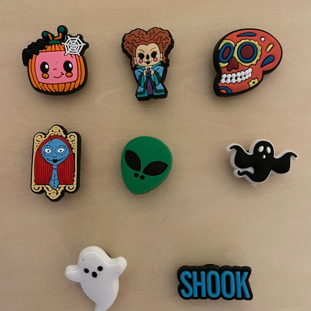 Halloween 8 pack charms, spooky jibbitz croc shoe charms, hocus pocus, NWT